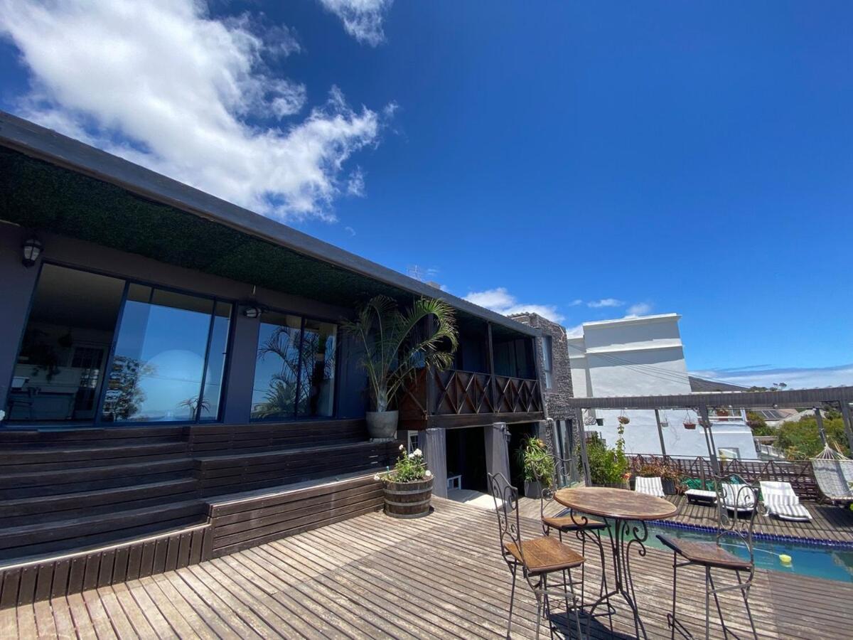 Luxurious 2-sleeper Oasis U6 ! * Cape Town